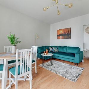Aura 40 City Center By Downtown Apartments